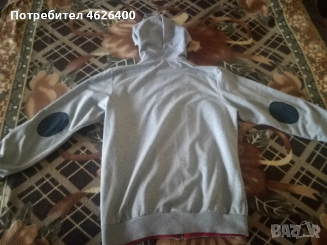 Продавам сиво горнище-суйтчър с качулка и цип-Калифорния-Holly weak, снимка 2 - Суичъри - 52106299