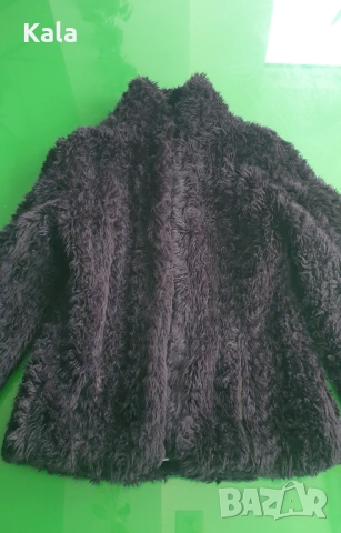 Черно пухено яке