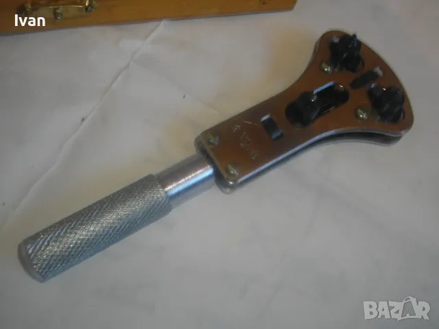 НОВ ЧАСОВНИКАРСКИ СПЕЦИАЛИЗИРАН ИНСТРУМЕНТ РЪЧЕН МЕХАНИЧЕН КЛЮЧ 145мм с 12 приставки в дървена кутия, снимка 7 - Други инструменти - 47943342