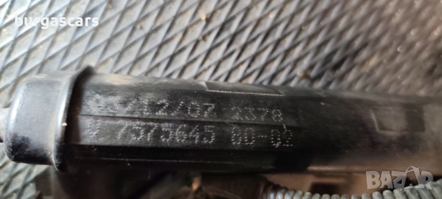 Горивна рейка бензинови дюзи 7575645 Peugeot 308 1.4-95к.с.16VVT, снимка 2 - Части - 53203073