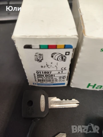 Двупозиционен ключ ф22 мм, със заключване Schneider Electric, XB4 BG61, снимка 4 - Други машини и части - 50563944