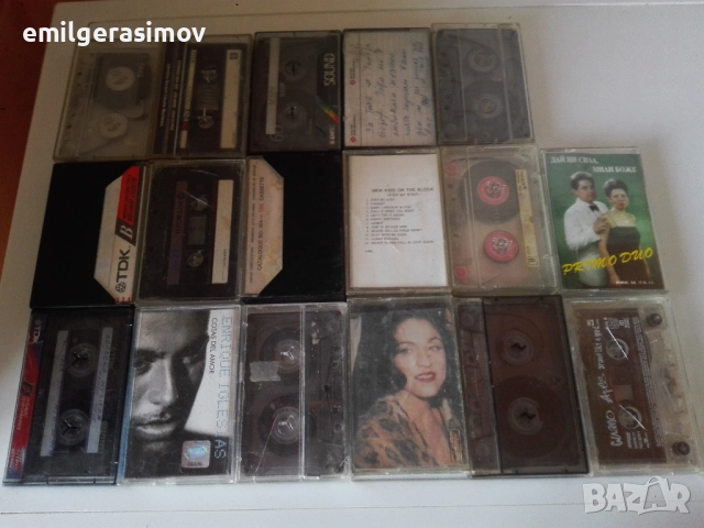  Радио GRUNDIG RF-150,уокмен Tevion и аудио касети., снимка 15 - Антикварни и старинни предмети - 51096483