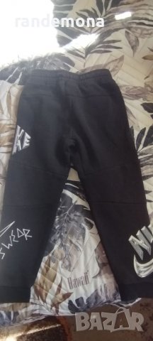 Долнище Nike 110-116, снимка 2 - Детски панталони и дънки - 39706763