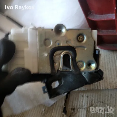 Ключалка , задна врата Мерцедес А класса , A 169 730 06 35, снимка 2 - Части - 47792747