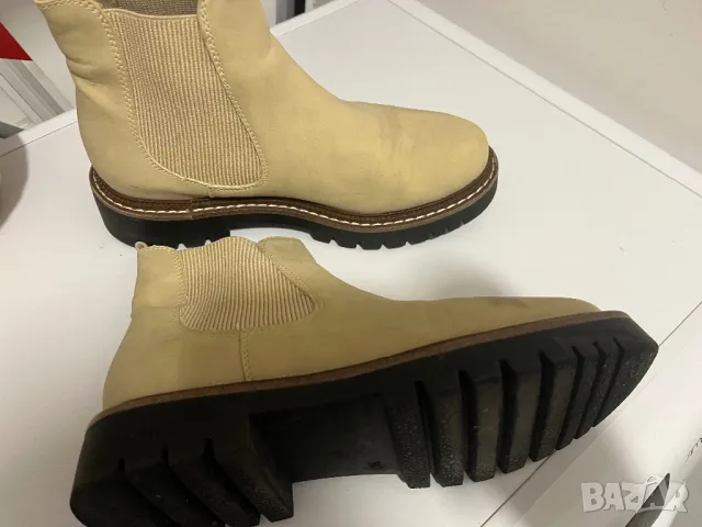 Дамски боти от Deichmann, снимка 2 - Дамски боти - 47656191