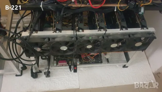 Продавам четири рига с по 6 карти RX570 8G и RX 580 8G, снимка 2 - Видеокарти - 50408833