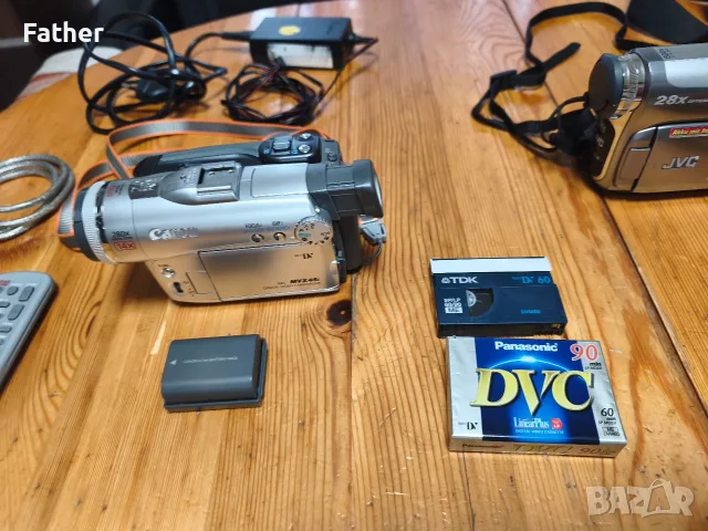 Видеокамери Canon и JVC - MiniDV, снимка 4 - Камери - 56164477