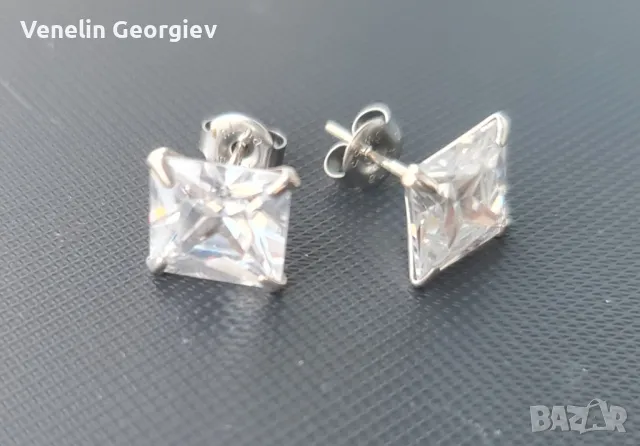 Сребърни обици с квадратни циркони, 10мм/10мм. Проба 925