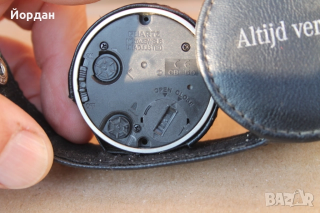 Туристически часовник с аларма за ''Mercedes-Benz'', снимка 4 - Други ценни предмети - 52335457