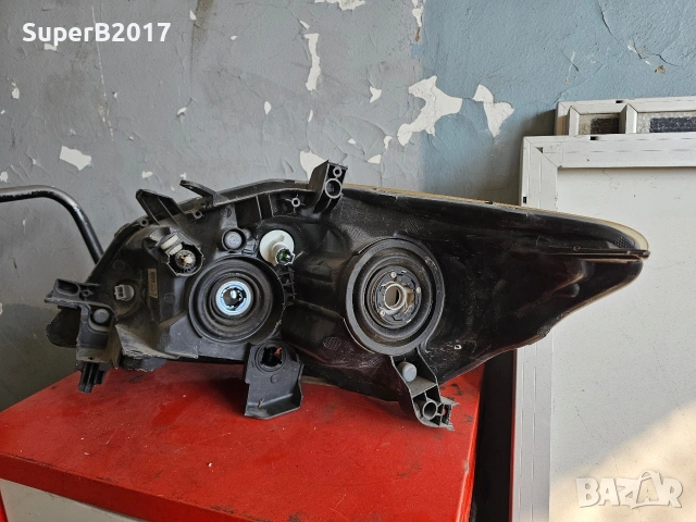 Продавам - оригинален десен фар за Тойота Аурис 2012 г., снимка 4 - Части - 53375056