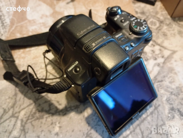 Предлага готина японска фотокамера Soni HX 1, снимка 2 - Фотоапарати - 54126666