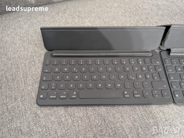 Клавиатура Ваучери Smart Keyboard A1829 EMC 3142 - за части не работят, снимка 2 - Таблети - 52636738