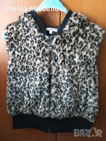 Дамско пухено елече, снимка 2 - Елеци - 54153914