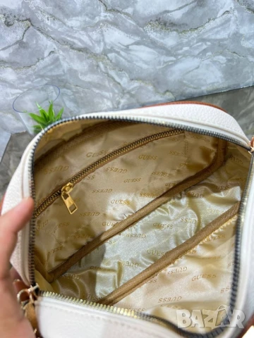 чанти GUESS-Bug💫 28 cm x 19 cm , снимка 3 - Чанти - 51386767
