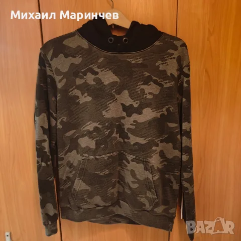 Камуфлажна спортна горница 