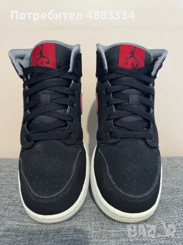 Jordan 1 Mid Black Particle Grey Gym Red (GS)., снимка 2 - Маратонки - 55848586