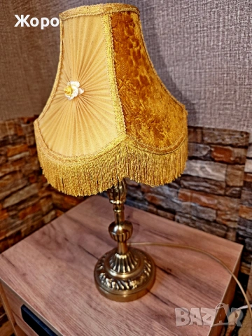 Нощна лампа, снимка 2 - Настолни лампи - 54160006