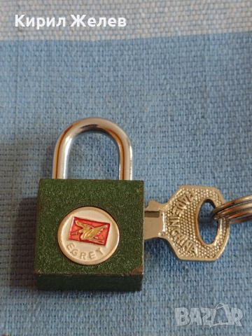 Много красиво катинарче работи перфектно състояние за КОЛЕКЦИЯ ДЕКОРАЦИЯ 41504