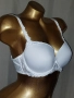 Triumph 80 B Бял сутиен с дантела , снимка 8