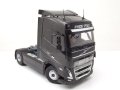 Volvo FH 750 влекач - мащаб 1:24 на Solido моделът е нов в кутия, снимка 8