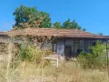 Къща с двор в с.Коларово, снимка 1