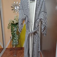 Черно-бял халат за едра дама от памук и коприна, снимка 1 - Други - 40658551