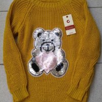 Пуловер със мече от обръщащи се пайети в цвят горчица, снимка 2 - Блузи с дълъг ръкав и пуловери - 26622279