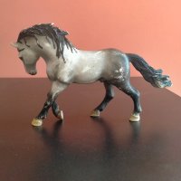 Колекционерска фигурка Schleich Кон Andalusian Stallion Grey Horse 2005 13607 , снимка 3 - Колекции - 42380636