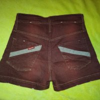 Negative дамски къси нови панталонки , снимка 2 - Къси панталони и бермуди - 40157792