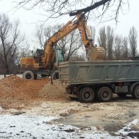 Услуги с багери изкопи насипи събаряне на сгради и шзвозване