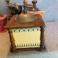 стара дървена мелничка за кафе 4, снимка 5 - Антикварни и старинни предмети - 42483962