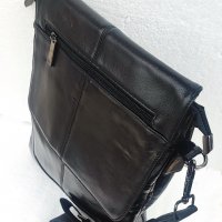 Мъжка кожена чанта с капак, снимка 1 - Чанти - 38965277