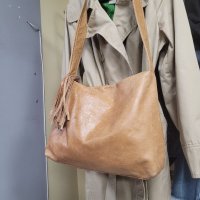 Естествена кожа, голяма чанта,натурален кафява цвят, снимка 1 - Чанти - 38627490