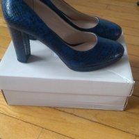 Дамски елегантни обувки Clarks, снимка 1 - Дамски ежедневни обувки - 35609090