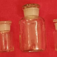 Аптекарски шишета, три броя. , снимка 1 - Антикварни и старинни предмети - 42457953