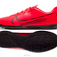 футболни обувки за зала    Nike Mercurial Vapor 13 Club Ic M  номер 42-43, снимка 1 - Футбол - 36573156