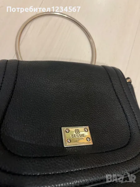 Оригинална чанта с ефектна кръгла метална дръжка, снимка 1