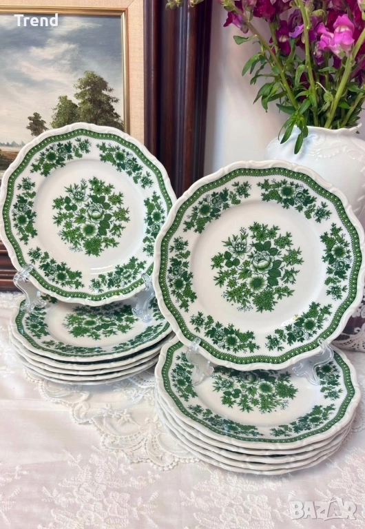 12 броя порцеланови чинии, снимка 1