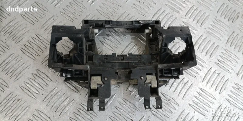 Основа дръжка врата Audi A8 2004г.(задна дясна)	, снимка 1