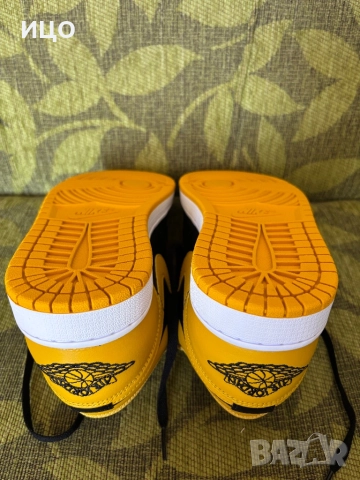 Нови мъжки обувки AIR JORDAN 1 LOW BLACK/YELLOW OCHRE-WHITE, снимка 4 - Спортни обувки - 51778033