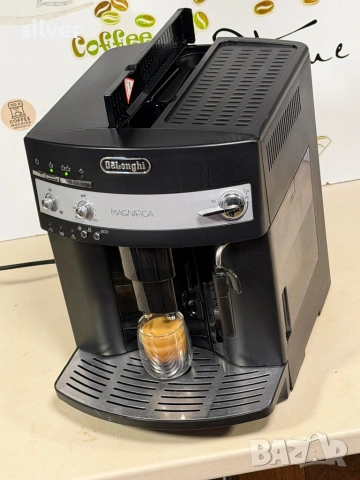 Кафемашина кафе автомат delonghi magnifica с гаранция, снимка 4 - Кафемашини - 53015112