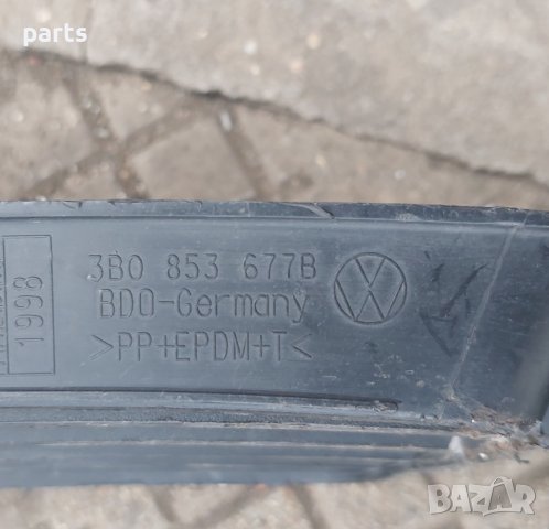 Решетка Предна Броня Пасат 5 - VW Passat B5 - B5.5 - 3B0853677B N, снимка 4 - Части - 40792798