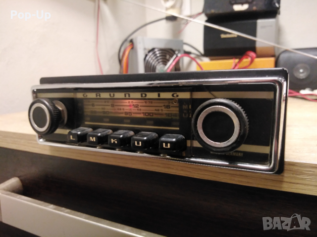 Ретро авто радио Grundig Weltklang 4502 - рядък с хромен панел, снимка 3 - Радиокасетофони, транзистори - 36534832