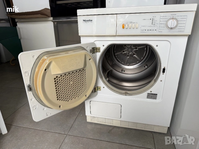 Сушилня с ваничка за вода Miele, снимка 4 - Сушилни - 53976492