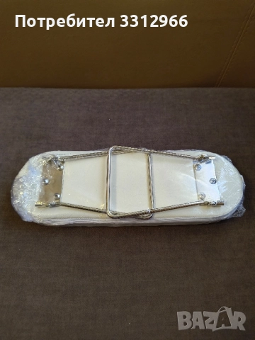 Чисто нова Масичка за маникюр със сгъваеми крачета, снимка 2 - Педикюр и маникюр - 52171961