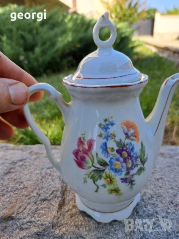 български порцеланов чайник , снимка 3 - Аксесоари за кухня - 51306555