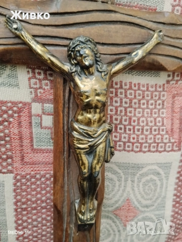 Дървен кръст с разпятие , снимка 2 - Антикварни и старинни предмети - 54156931