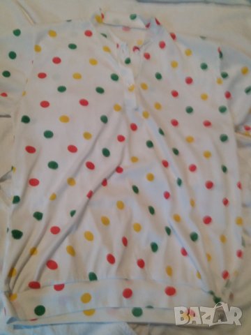 Дамска блузка на точки, снимка 1 - Тениски - 30137998
