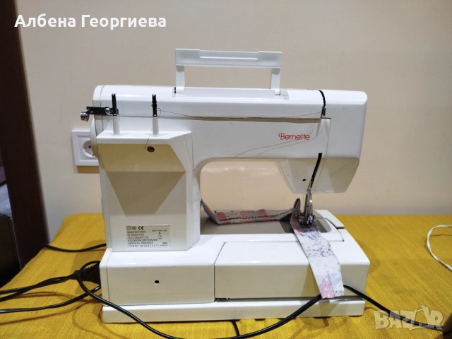 Шевна машина BERNETTE 812, снимка 10 - Шевни машини - 54062738