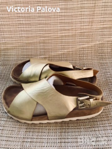 Скъпи златисти  сандали BY A.Италия, снимка 2 - Сандали - 36866398